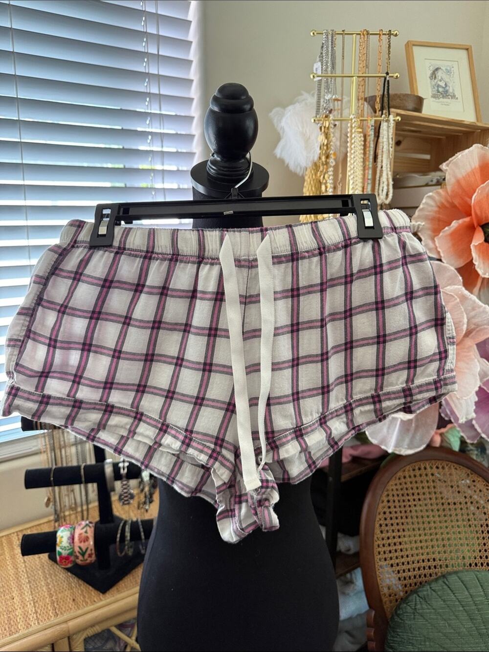 Victoria’s Secret Pink White Plaid Preppy Drawstring Nantucket Twee Lounge Short